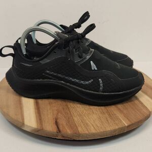 Nike Zoom Pegasus 37 Shield Running shoes Women's Size 7 Black